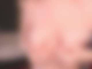 Live cam show with EdlinDollins - Facesitting on Camsoda