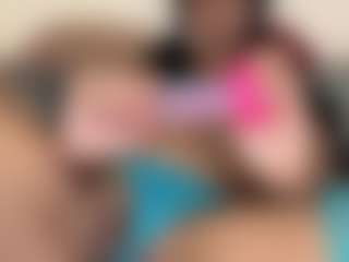 LunaAfterHours's Live Sex Cam Show