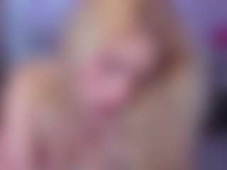Live cam show with isabela-romano26 - Oil on Camsoda