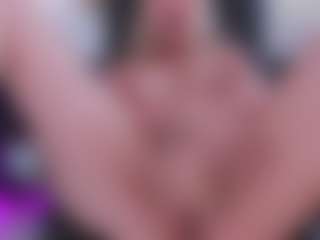 Live cam show with isabela-romano26 - Oil on Camsoda