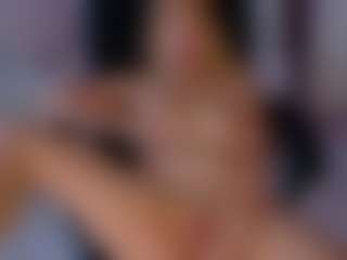 Live cam show with isabela-romano26 - Striptease on CamSodaAdn