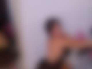 Live cam show with Saskia-litt - Athletic on https://playwithruby.com