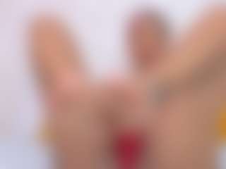 Show de cam en vivo con RubyRoger - Ebony Small Tits en Camsoda