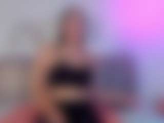 Live cam show with Bella-Rivers - Thin on TottyGirls