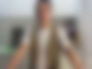 Live cam show with Marta Santos - Athletic Amateur on livesuperchat.net