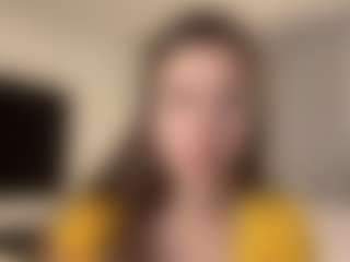 Live cam show with Marta Santos - Amateur Brown Hair on CamClone