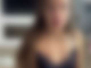 Live cam show with Marta Santos - Brown Eyes Brown Hair on chickslive.net