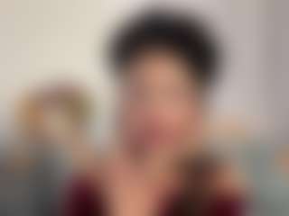Live cam show with Marta Santos - Amateur Brown Hair on Camming Site