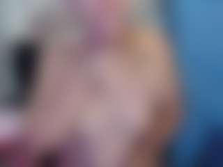 Live cam show with Chayla-Ruiz - MILF on CamwithHer