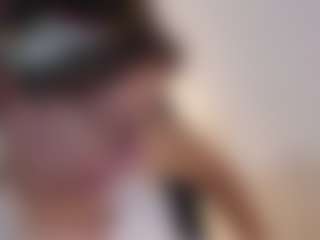 Chayla-Ruiz MILF webcam performer live streaming