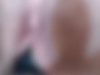 Live cam show with Chayla-Ruiz - Mature on madthumbs