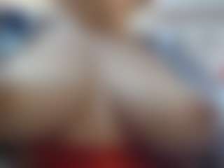 Live cam show with Chayla-Ruiz - Mature MILF on Hubzter Live