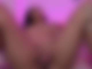 Live cam show with JadeBabyDolly - Smoking on Camsoda