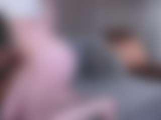 Live cam show with HenriettaBouler - Cowgirl on CamwithHer