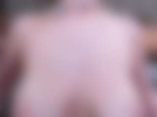 HenriettaBouler's Live Sex Cam Show
