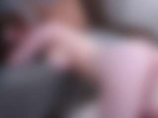 Live cam show with HenriettaBouler - Blue Eyes on Chatstar
