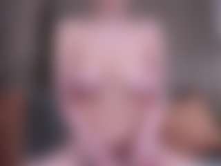 HenriettaBouler's Live Sex Cam Show