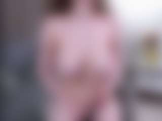 Live cam show with HenriettaBouler - Normal on CamClone