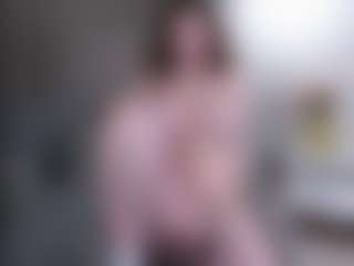 HenriettaBouler's Live Sex Cam Show