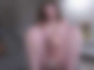 HenriettaBouler's Live Sex Cam Show
