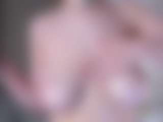 HenriettaBouler's Live Sex Cam Show