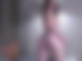 HenriettaBouler's Live Sex Cam Show