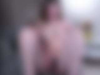 HenriettaBouler's Live Sex Cam Show