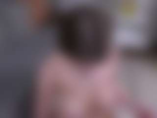 Live cam show with HenriettaBouler - Tittyfuck on Dare Cams