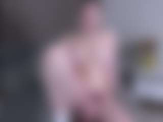 HenriettaBouler's Live Sex Cam Show