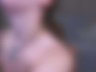 Live cam show with HenriettaBouler - Cowgirl on Camming Site