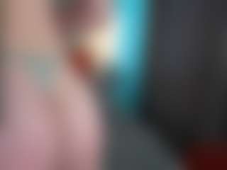 Live cam show with HenriettaBouler - Striptease on StripNow