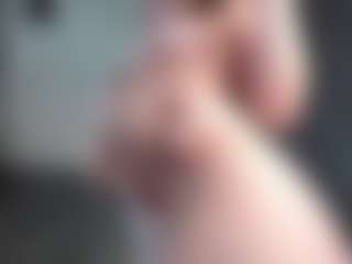 Live cam show with HenriettaBouler - Yoga Young Adult on Mixed Magazine Live