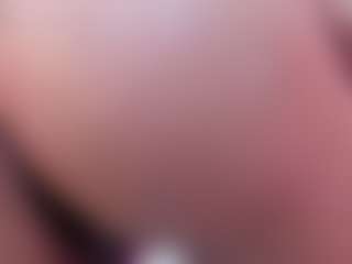 Live cam show with Laurenthompson - Green Eyes on Milfs Live
