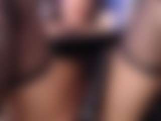 Live cam show with Laurenthompson - MILF Teen (18+) on StripNow