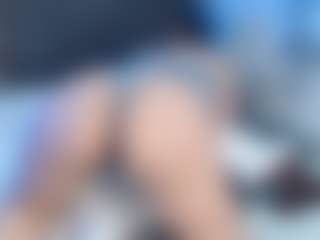 Live cam show with Laurenthompson - Blue Eyes on madthumbs