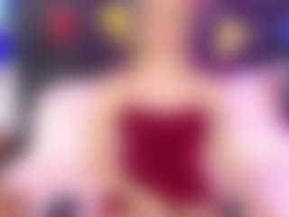 Live cam show with MaryDeniro - Petite on CamClone