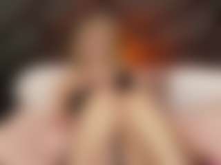 Live cam show with MaryDeniro - Skinny on Dolls Live