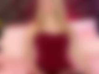 Live cam show with MaryDeniro - Oil on luckytryst.com