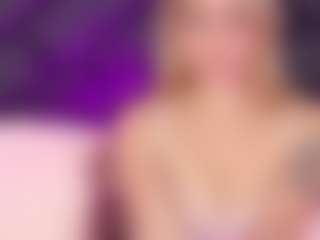 Live cam show with MaryDeniro - Skinny on Camiplay Live
