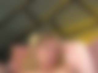 Live cam show with MaryDeniro - Public on livesuperchat.net