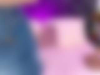 Live cam show with MaryDeniro - Blonde Hair on Milfs Live