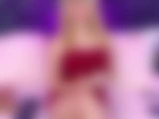 Live cam show with MaryDeniro - Oil on Camsoda