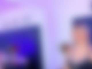 Live cam show with MaryDeniro - Petite Young Adult on AdultVida.com