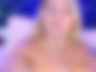 Live cam show with MaryDeniro - Blonde Hair College on Camsoda
