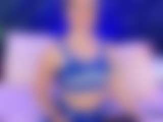 Live cam show with MaryDeniro - Petite Toys on Soda Cam