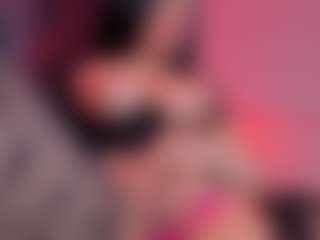 Live cam show with ⭐MiaaTaylorr⭐ - HD on SpankPalCams