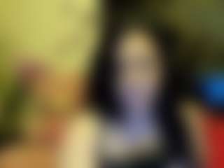 Live cam show with ShaniaMilf - Moaning on live18s.com