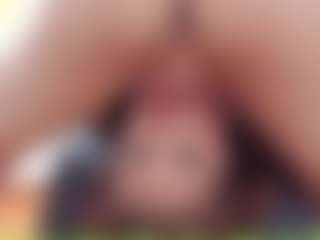 Live cam show with sweet-diiamond - Handjob on Livezox