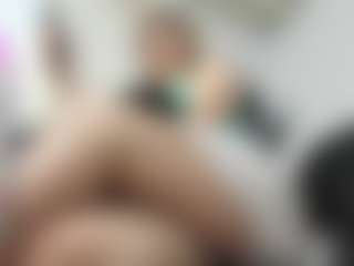 tanialucia1's Live Sex Cam Show