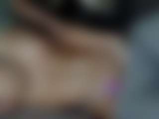 Live cam show with arwynnFit - Strip MILF on intimatelivegirls.com